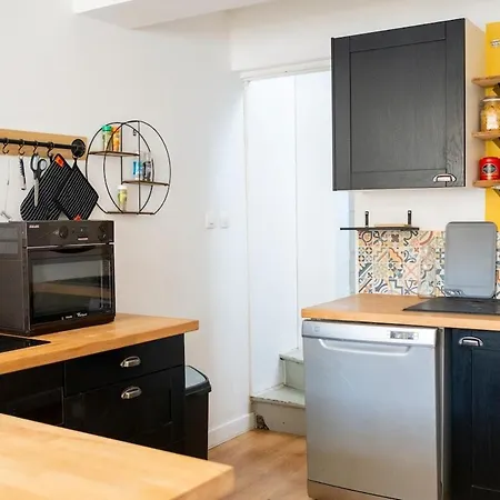 Maison De Avec Jardin קאין